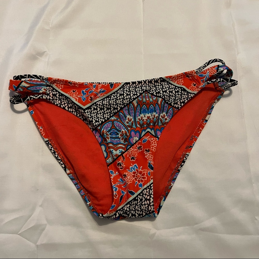 ✨SALE✨ BG Floral Print Bikini Bottoms